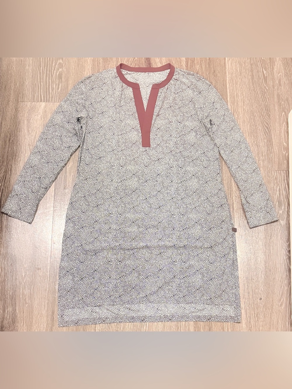 Lululemon  Women's Effortless Dress Black and White  with Burgundy Trim Size Med